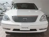 2005 Toyota Celsior C Specification Interior Selection Pearl Sedan for sale, Japanese used car export - photo 9 of 78 | GULJI TRADERS