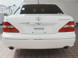 2005 Toyota Celsior C Specification Interior Selection Pearl Sedan for sale, Japanese used car export - photo 10 of 78 | GULJI TRADERS