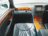 2005 Toyota Celsior C Specification Interior Selection Pearl Sedan for sale, Japanese used car export - photo 18 of 78 | GULJI TRADERS