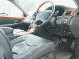 2005 Toyota Celsior C Specification Interior Selection Pearl Sedan for sale, Japanese used car export - photo 39 of 78 | GULJI TRADERS