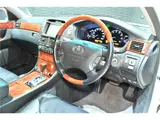 2005 Toyota Celsior ER Pearl Sedan for sale, Japanese used car export - photo 20 of 31 | GULJI TRADERS
