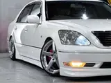 2005 Toyota Celsior 4.3 eR specifications Pearl Sedan for sale, Japanese used car export - photo 13 of 66 | GULJI TRADERS