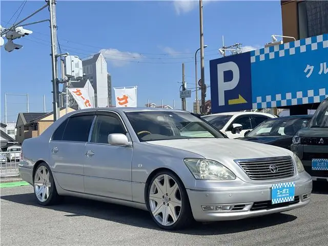 2005 Toyota Celsior eR version, genuine leather, SR, Mark Levinson Silver Sedan for sale, Japanese used car export | GULJI TRADERS