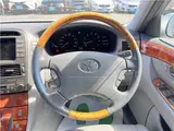 2005 Toyota Celsior eR version, genuine leather, SR, Mark Levinson Silver Sedan for sale, Japanese used car export - photo 17 of 48 | GULJI TRADERS
