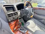 2005 Toyota Celsior eR version, genuine leather, SR, Mark Levinson Silver Sedan for sale, Japanese used car export - photo 18 of 48 | GULJI TRADERS