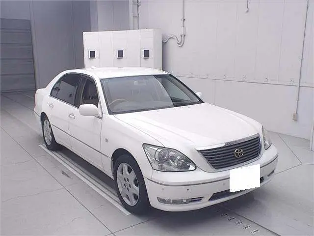 2005 Toyota Celsior C Show Pearl Sedan for sale, Japanese used car export - photo 1 of 11 | GULJI TRADERS