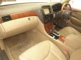 2005 Toyota Celsior C Show Pearl Sedan for sale, Japanese used car export - photo 4 of 11 | GULJI TRADERS