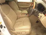 2005 Toyota Celsior C Show Pearl Sedan for sale, Japanese used car export - photo 5 of 11 | GULJI TRADERS