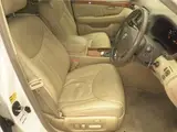 2005 Toyota Celsior eR Show Pearl Sedan for sale, Japanese used car export - photo 5 of 11 | GULJI TRADERS