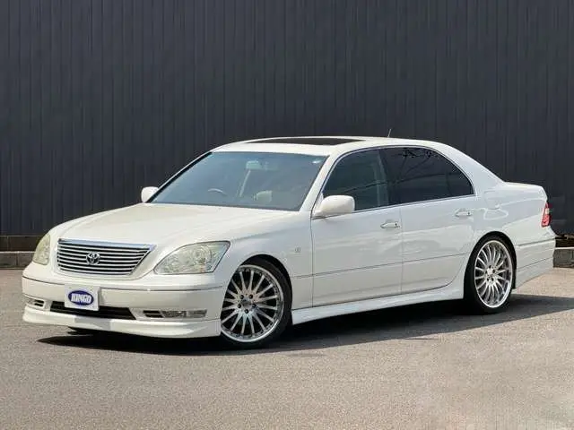 2006 Toyota Celsior 4.3 C Specification Interior Selection Pearl Sedan for sale, Japanese used car export - photo 1 of 67 | GULJI TRADERS