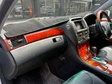 2006 Toyota Celsior 4.3 C Specification Interior Selection Pearl Sedan for sale, Japanese used car export - photo 17 of 67 | GULJI TRADERS