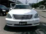 2006 Toyota Celsior C-spec sunroof Pearl Sedan for sale, Japanese used car export - photo 6 of 56 | GULJI TRADERS