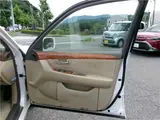 2006 Toyota Celsior C-spec sunroof Pearl Sedan for sale, Japanese used car export - photo 21 of 56 | GULJI TRADERS