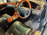 2006 Toyota Celsior 4.3 C Specification Interior Selection Black Color changed Sedan for sale, Japanese used car export - photo 38 of 69 | GULJI TRADERS