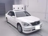 2006 Toyota Celsior C Show Interior Selection Pearl Sedan for sale, Japanese used car export - photo 1 of 11 | GULJI TRADERS