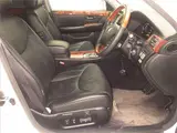 2006 Toyota Celsior C Show Interior Selection Pearl Sedan for sale, Japanese used car export - photo 5 of 11 | GULJI TRADERS