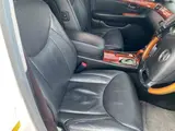 2006 Toyota Celsior eR specifications Pearl Sedan for sale, Japanese used car export - photo 7 of 9 | GULJI TRADERS
