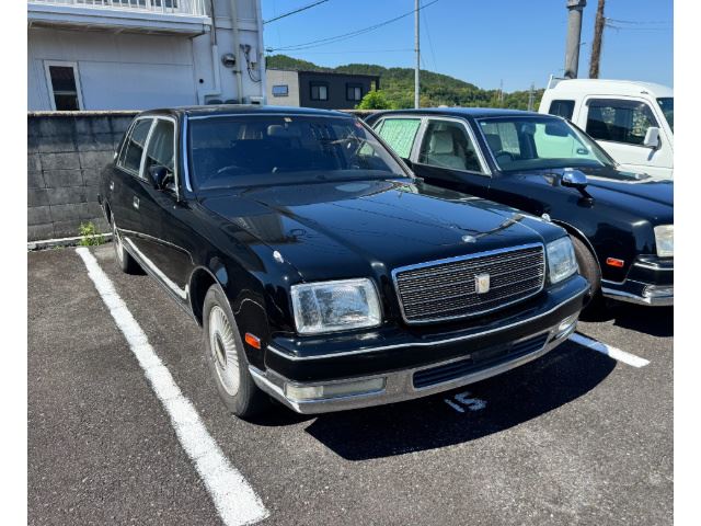 2002 Toyota Century Standard Sedan for sale, Japanese used car export - photo 1 of 30 | GULJI TRADERS
