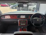 2005 Toyota Century Standard specification vehicle Pearl Color changed Sedan for sale, Japanese used car export - photo 26 of 34 | GULJI TRADERS