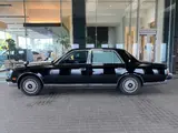 2007 Toyota Century Base grade: Genuine leather, air suspension, electric lace curtains Black Sedan for sale, Japanese used car export - photo 7 of 50 | GULJI TRADERS