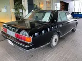 2007 Toyota Century Base grade: Genuine leather, air suspension, electric lace curtains Black Sedan for sale, Japanese used car export - photo 10 of 50 | GULJI TRADERS