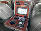 2007 Toyota Century Base grade: Genuine leather, air suspension, electric lace curtains Black Sedan for sale, Japanese used car export - photo 26 of 50 | GULJI TRADERS
