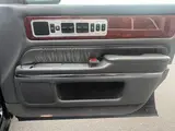 2011 Toyota Century Standard specification vehicle with floor shift Black Sedan for sale, Japanese used car export - photo 25 of 35 | GULJI TRADERS