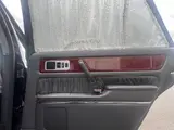 2011 Toyota Century Standard specification vehicle with floor shift Black Sedan for sale, Japanese used car export - photo 29 of 35 | GULJI TRADERS