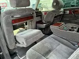2015 Toyota Century 5.0 Floor shift Black Sedan for sale, Japanese used car export - photo 15 of 30 | GULJI TRADERS