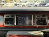 2015 Toyota Century 5.0 Floor shift Black Sedan for sale, Japanese used car export - photo 23 of 30 | GULJI TRADERS