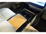 2018 Toyota Century Base grade, optional cold weather package, rear three-panel curtains, one-owner vehicle. Other Sedan for sale, Japanese used car export - photo 18 of 80 | GULJI TRADERS