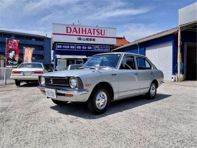 1974 Toyota Corolla DELUXE Silver Sedan for sale, Japanese used car export | GULJI TRADING