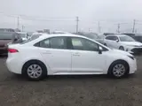 2021 Toyota Corolla G-X White Sedan for sale, Japanese used car export - photo 4 of 9 | GULJI TRADERS
