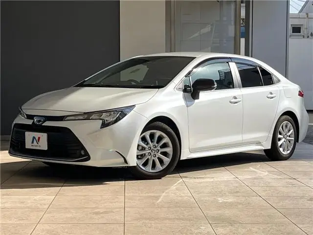 2025 Toyota Corolla Hybrid G Pearl Sedan for sale, Japanese used car export | GULJI TRADERS