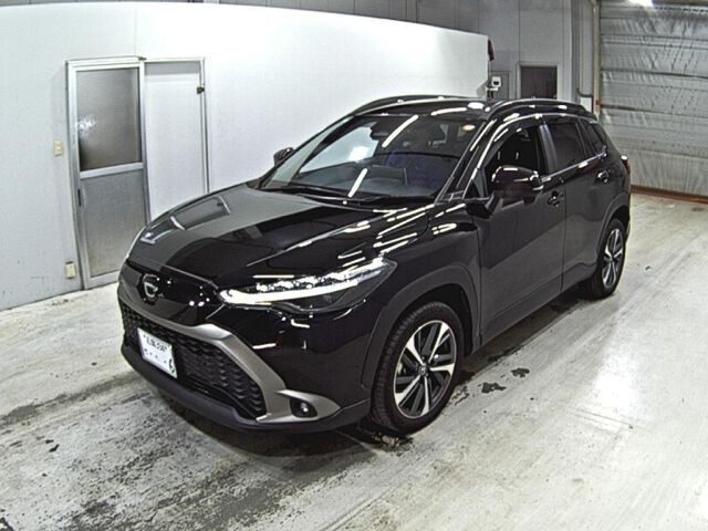 2024 Toyota Corolla Cross Z - photo 1 2024 Toyota Corolla Cross Z Sedan for sale, Japanese used car export - photo 1 of 5 | GULJI TRADERS
