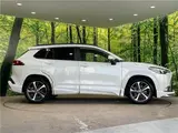 2025 Toyota Corolla Cross Hybrid Z Pearl SUV for sale, Japanese used car export - photo 20 of 30 | GULJI TRADERS