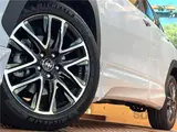 2025 Toyota Corolla Cross Hybrid Z Pearl SUV for sale, Japanese used car export - photo 17 of 30 | GULJI TRADERS