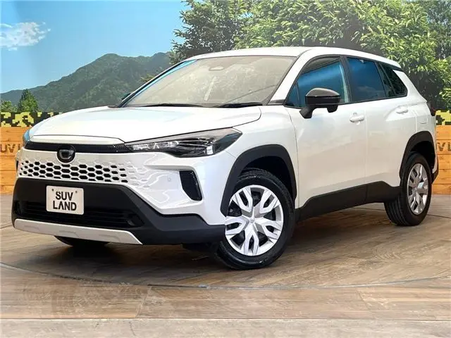 2025 Toyota Corolla Cross Hybrid G Pearl SUV for sale, Japanese used car export - photo 1 of 30 | GULJI TRADERS