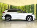 2025 Toyota Corolla Cross Hybrid Z Pearl SUV for sale, Japanese used car export - photo 25 of 30 | GULJI TRADERS