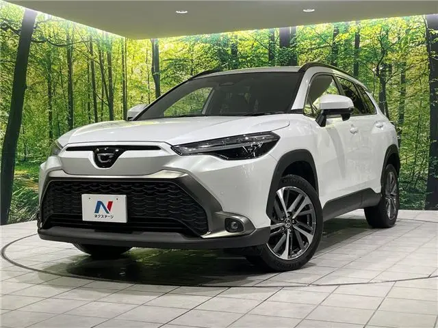 2025 Toyota Corolla Cross Hybrid Z Pearl SUV for sale, Japanese used car export - photo 1 of 30 | GULJI TRADERS