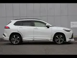 2025 Toyota Corolla Cross Z (Hybrid) 2WD Pearl SUV for sale, Japanese used car export - photo 17 of 23 | GULJI TRADERS