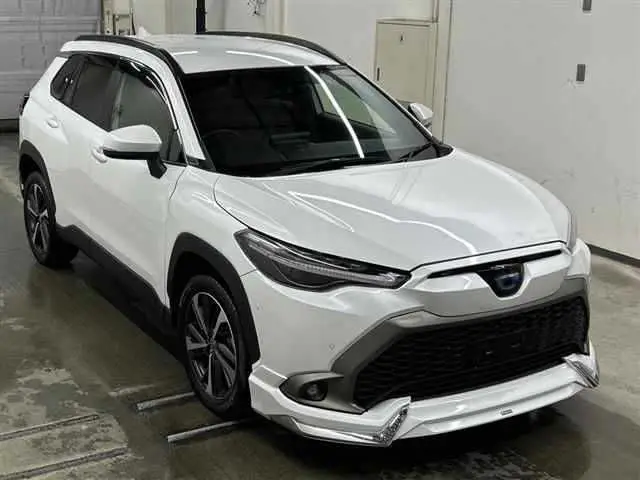 2025 Toyota Corolla Cross Z - photo 1 2025 Toyota Corolla Cross Z Pearl SUV for sale, Japanese used car export - photo 1 of 9 | GULJI TRADERS