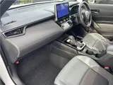 2026 Toyota Corolla Cross Manufacturer options (power tailgate, panoramic roof) Pearl SUV for sale, Japanese used car export - photo 41 of 52 | GULJI TRADERS