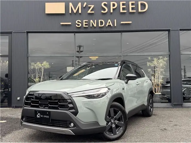 2026 Toyota Corolla Cross 1.8 Hybrid Z Adventure Green SUV for sale, Japanese used car export - photo 1 of 40 | GULJI TRADERS