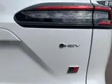 2026 Toyota Corolla Cross 2.0 GR Sport E-Four 4WD Pearl SUV for sale, Japanese used car export - photo 10 of 24 | GULJI TRADERS