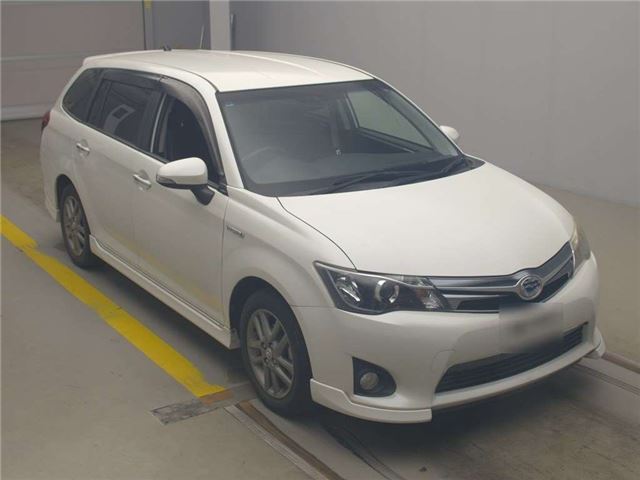 2013 Toyota Corolla Fielder Hybrid G - photo 1 2013 Toyota Corolla Fielder Hybrid G Sedan for sale, Japanese used car export - photo 1 of 8 | GULJI TRADERS