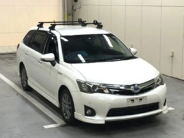 2013 Toyota Corolla Fielder HV G Aero Tourer WXB - photo 1 2013 Toyota Corolla Fielder HV G Aero Tourer WXB Pearl Van for sale, Japanese used car export - photo 1 of 6 | GULJI TRADERS