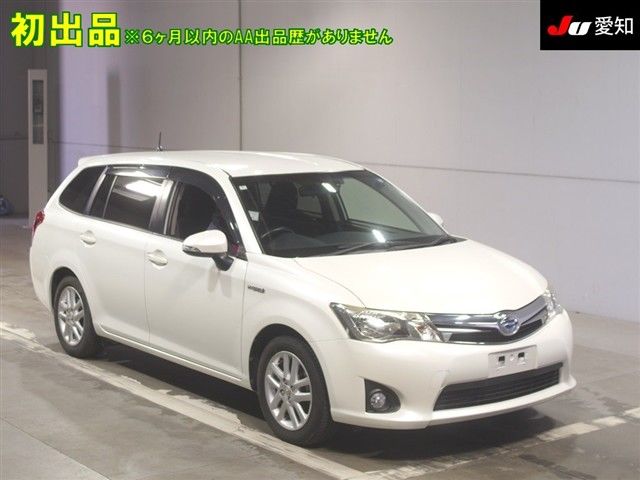 2014 Toyota Corolla Fielder Hybrid G Sedan for sale, Japanese used car export - photo 1 of 9 | GULJI TRADERS