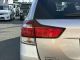 2017 Toyota Corolla Fielder Hybrid G ​​★ Mid-term ★ LED ★ A-light ★ Safety Sense C Silver Van for sale, Japanese used car export - photo 40 of 50 | GULJI TRADERS