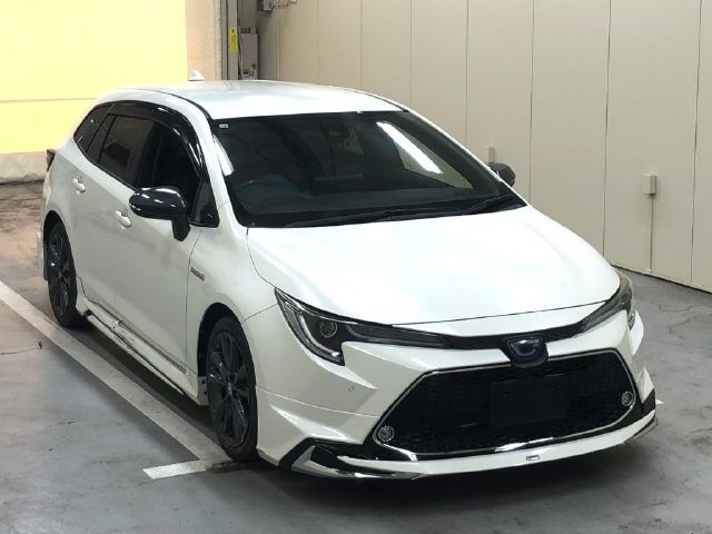 2019 Toyota Corolla Touring HV WXB Van for sale, Japanese used car export - photo 1 of 6 | GULJI TRADERS